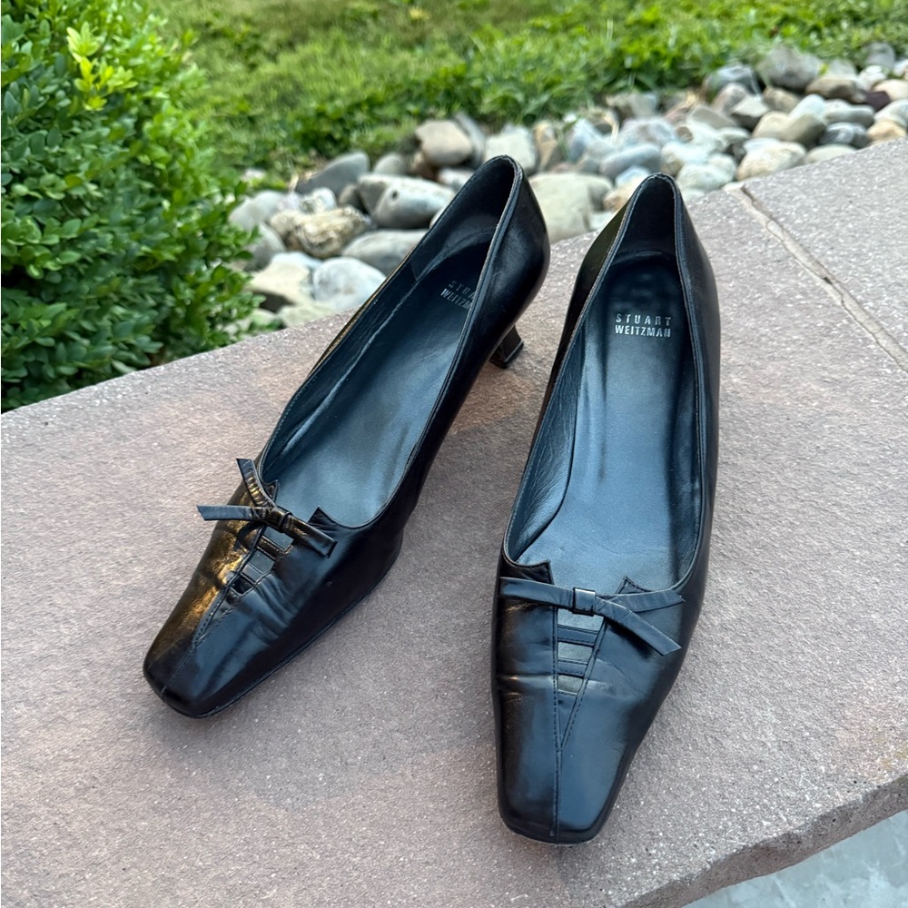 Stuart Weitzman Black Leather Heels with Bow Detail